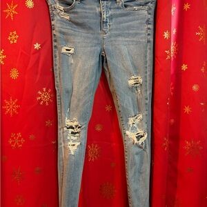 American Eagle Outfitters Light Blue Distressed Skinny Jeans